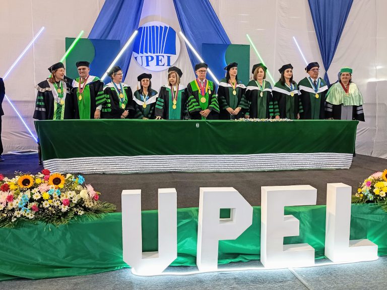 Rector Raúl López Sayago, celebra la graduación de 77 nuevos egresados de postgrado de la UPEL-IPRGR