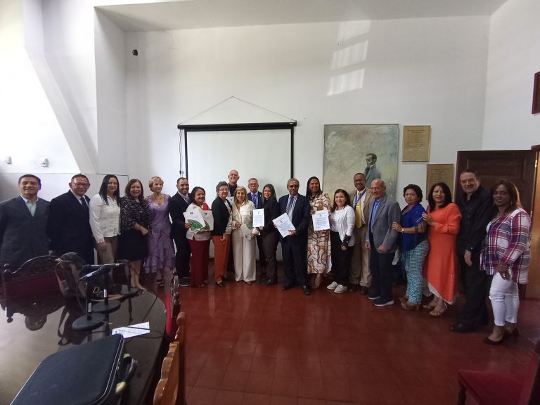 La UPEL celebró con orgullo los 37° años de su consolidación institucional