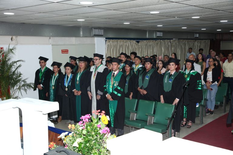 IMPM egresó 43 nuevos profesionales en especialidades de pregrado y postgrado