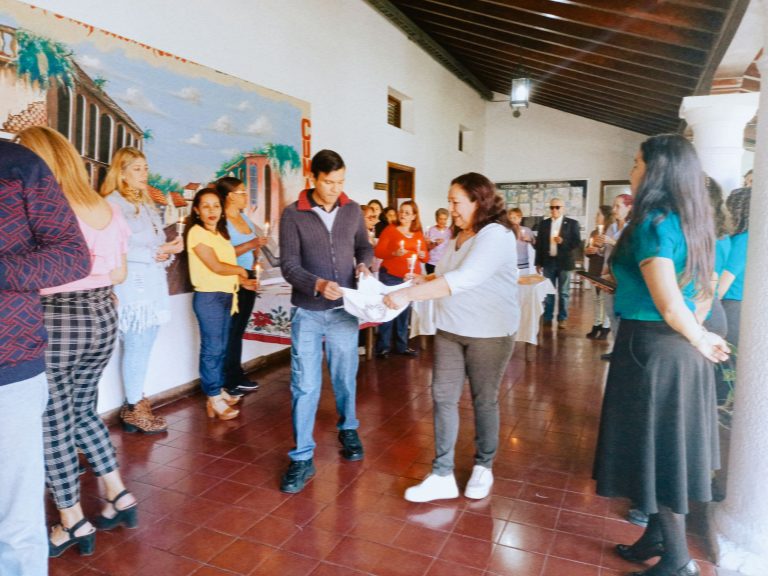 Celebración de la Paradura del Niño en la UPEL: Una Tradición que Une a la Comunidad