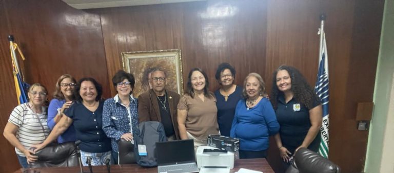 Comisión Electoral UPEL-IMPM recibió donación de equipos